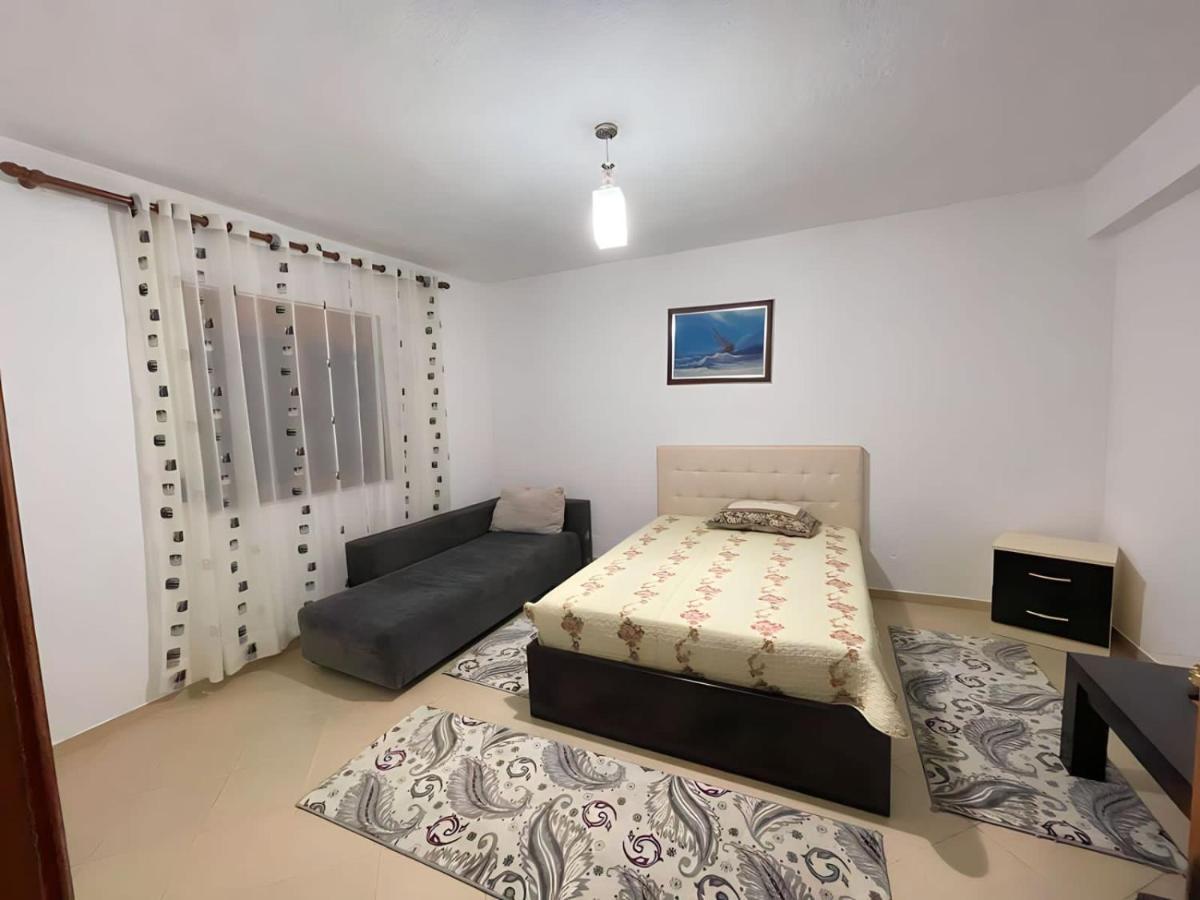 Guri Guest House Pogradec Ngoại thất bức ảnh