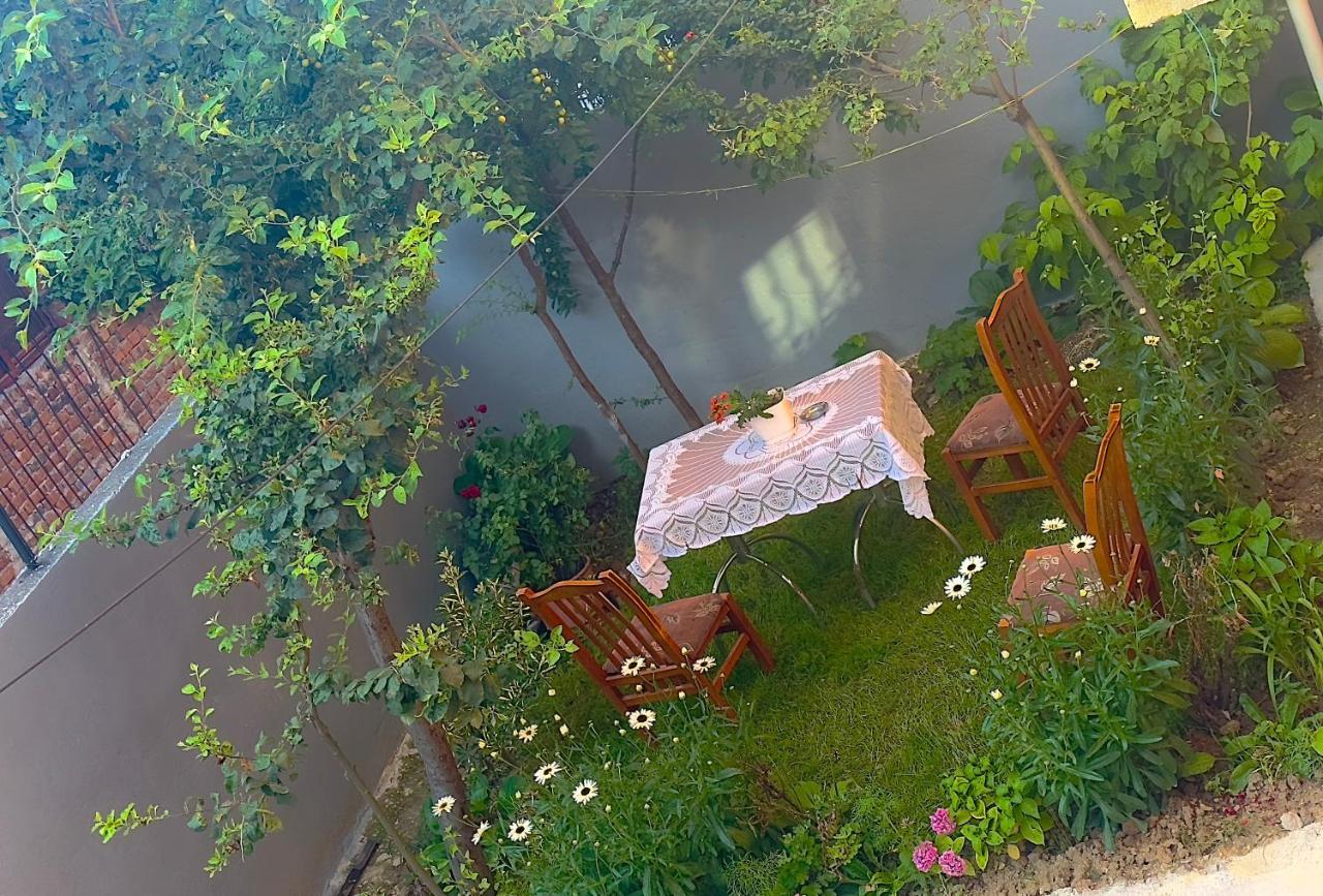 Guri Guest House Pogradec Ngoại thất bức ảnh