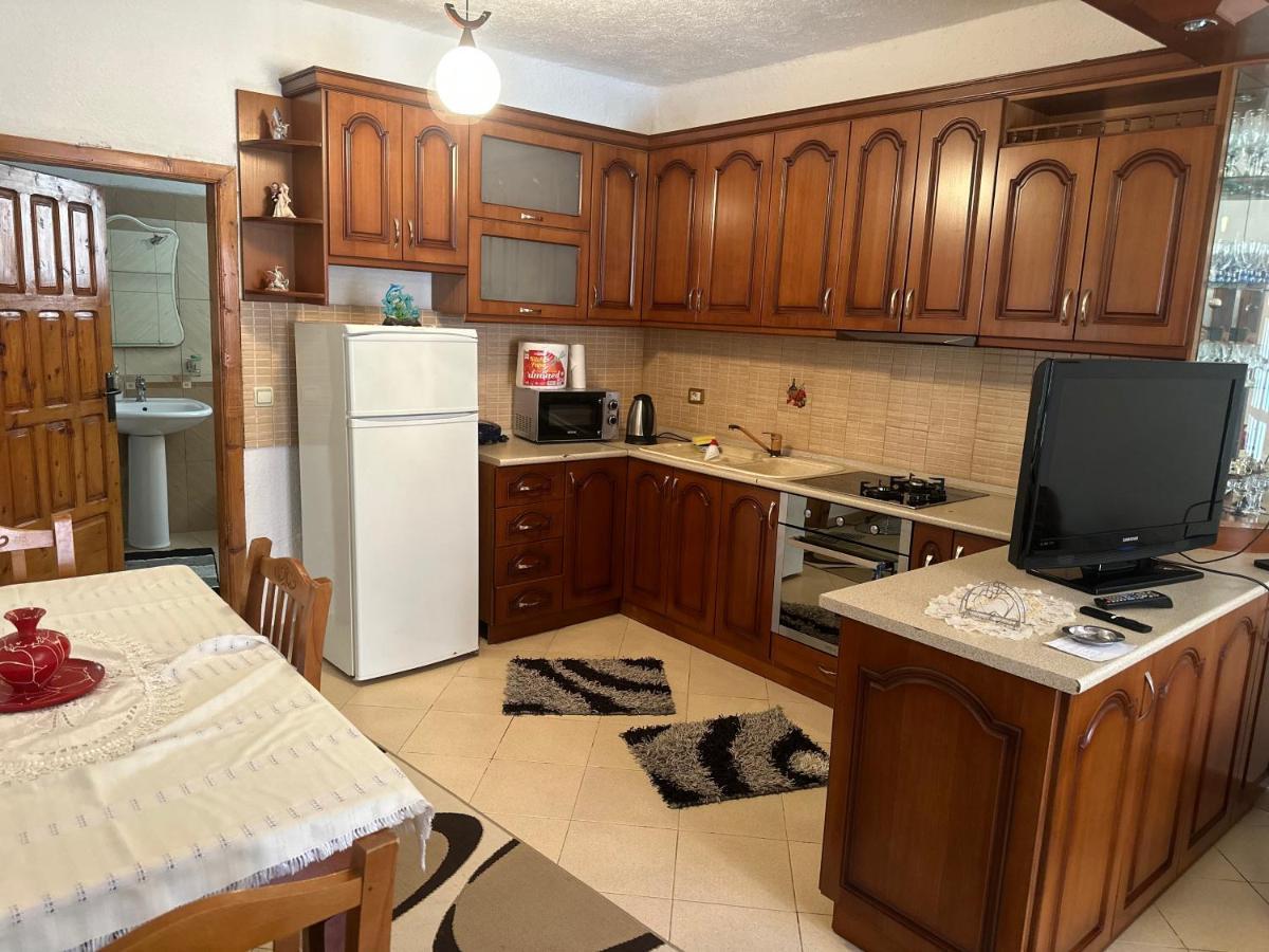 Guri Guest House Pogradec Ngoại thất bức ảnh