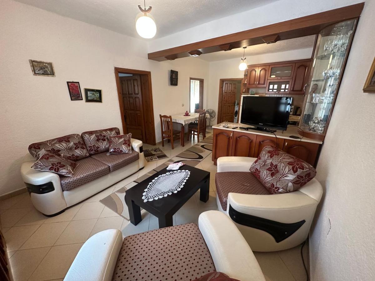 Guri Guest House Pogradec Ngoại thất bức ảnh